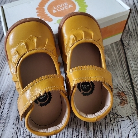 Livie and Luca Ruche Mary Jane Shoes Butterscotch NIB - Picture 1 of 7